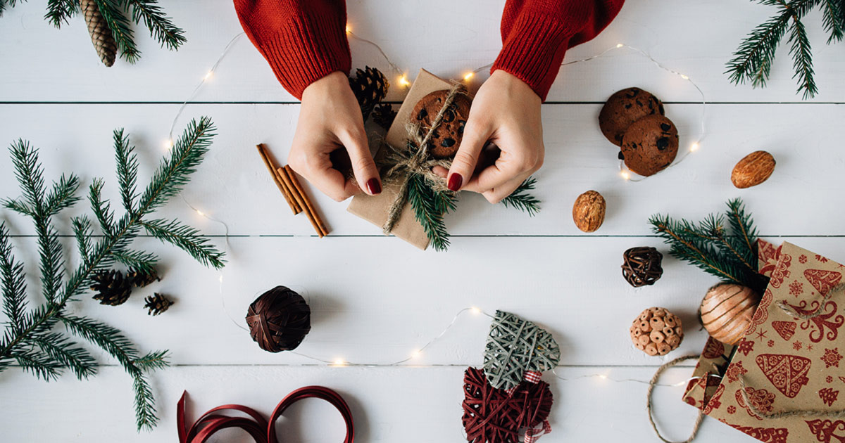 Inexpensive Holiday Gifts You Can Make for Coworkers